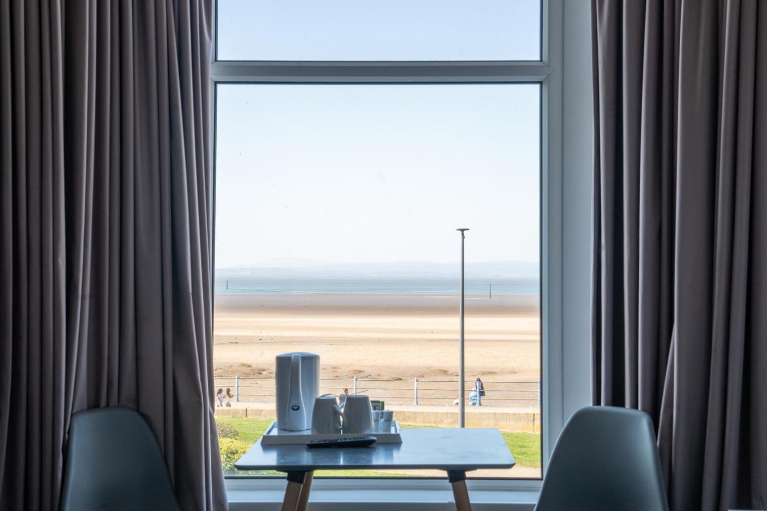 The Clifton Seafront Hotel Моркамб Екстериор снимка